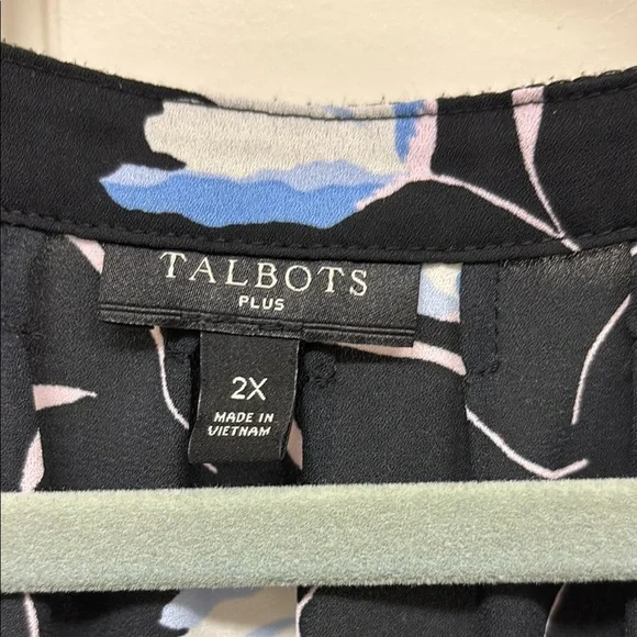 Talbots White and Blue Sleeveless Blouse - Picture 2 of 5